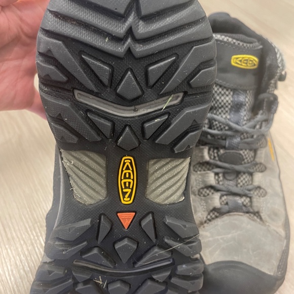 Leather Waterproof Keens - Picture 3 of 7